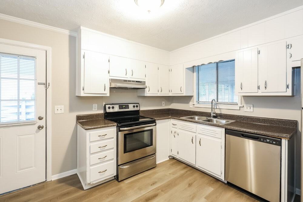 9105 Homewood Dr - Photo 7 of 18