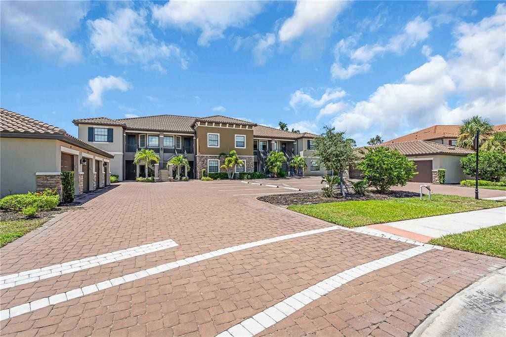 12413 Osorio Ct #12413-101 - Photo 7 of 46