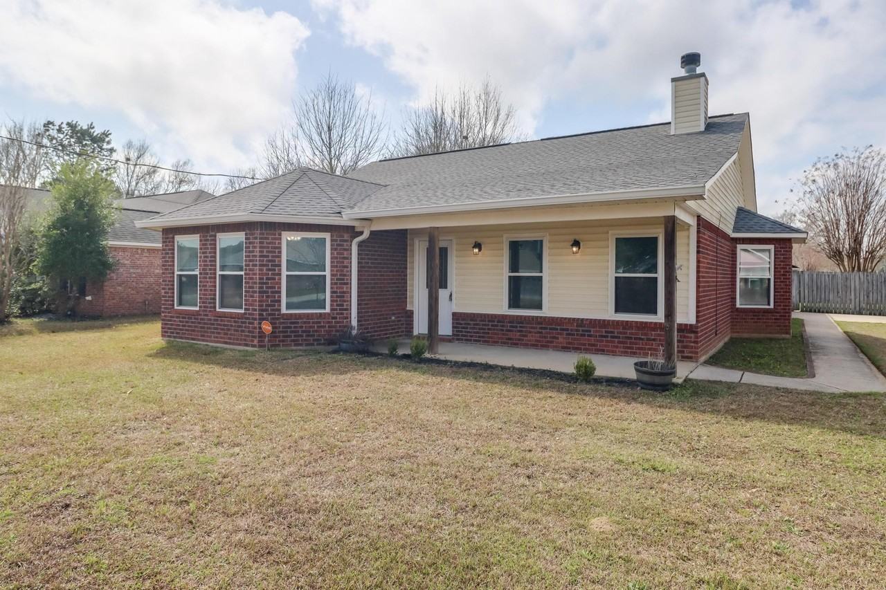 8709 Palmetto Dr #1 - Photo 2 of 18
