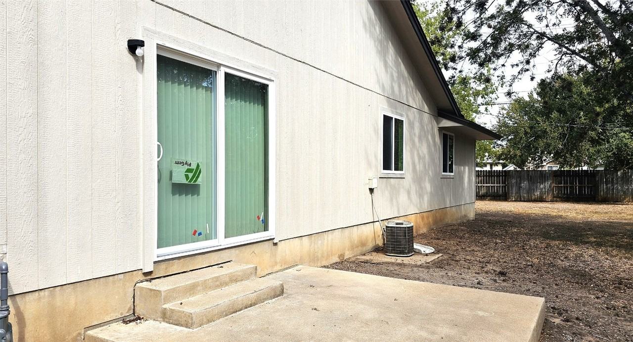 1747 Horseshoe Cir #1747 - Photo 5 of 20