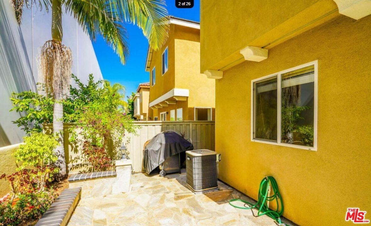 1241 Ivy Ter #1241 - Photo 4 of 13