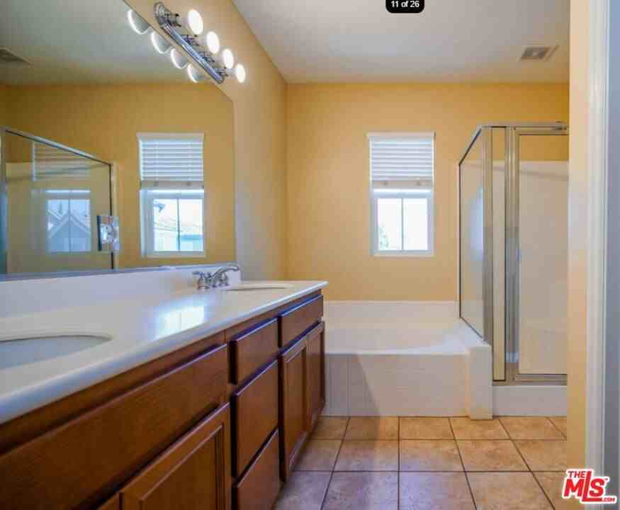 1241 Ivy Ter #1241 - Photo 5 of 13