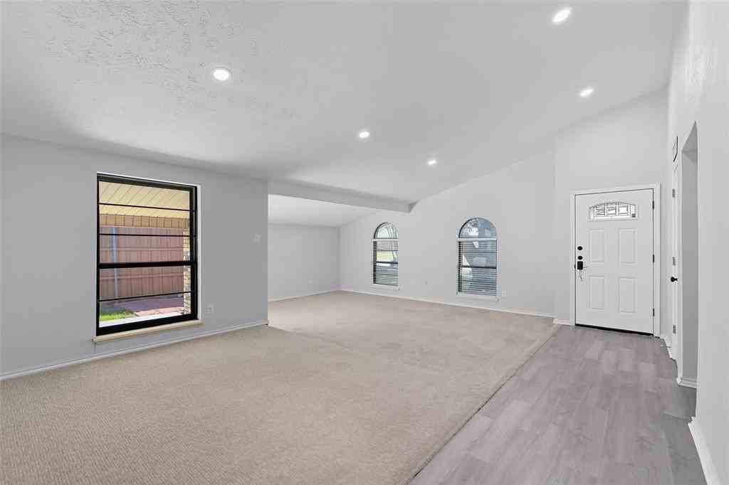 6108 Jennings Dr #6108 - Photo 7 of 32