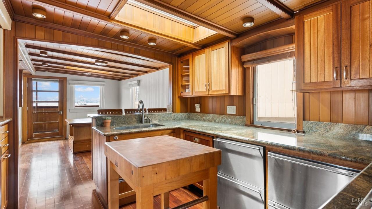 21 Main St #21F - Photo 4 of 24