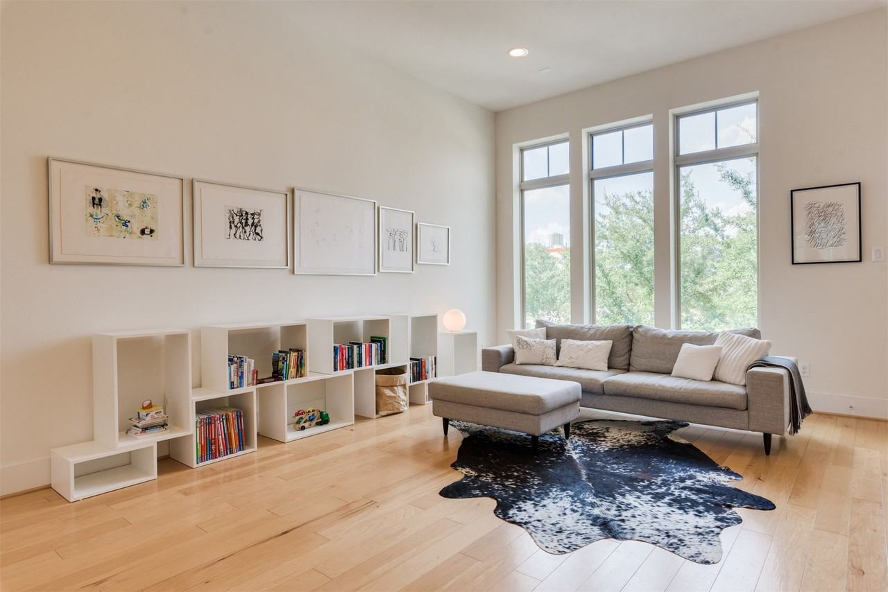 5429 Hidalgo St #5429B - Photo 7 of 38