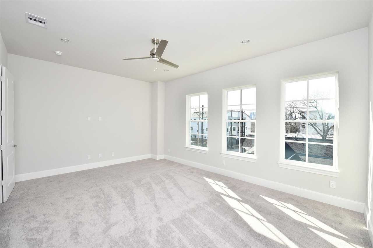 706 Cage St #706 - Photo 2 of 19