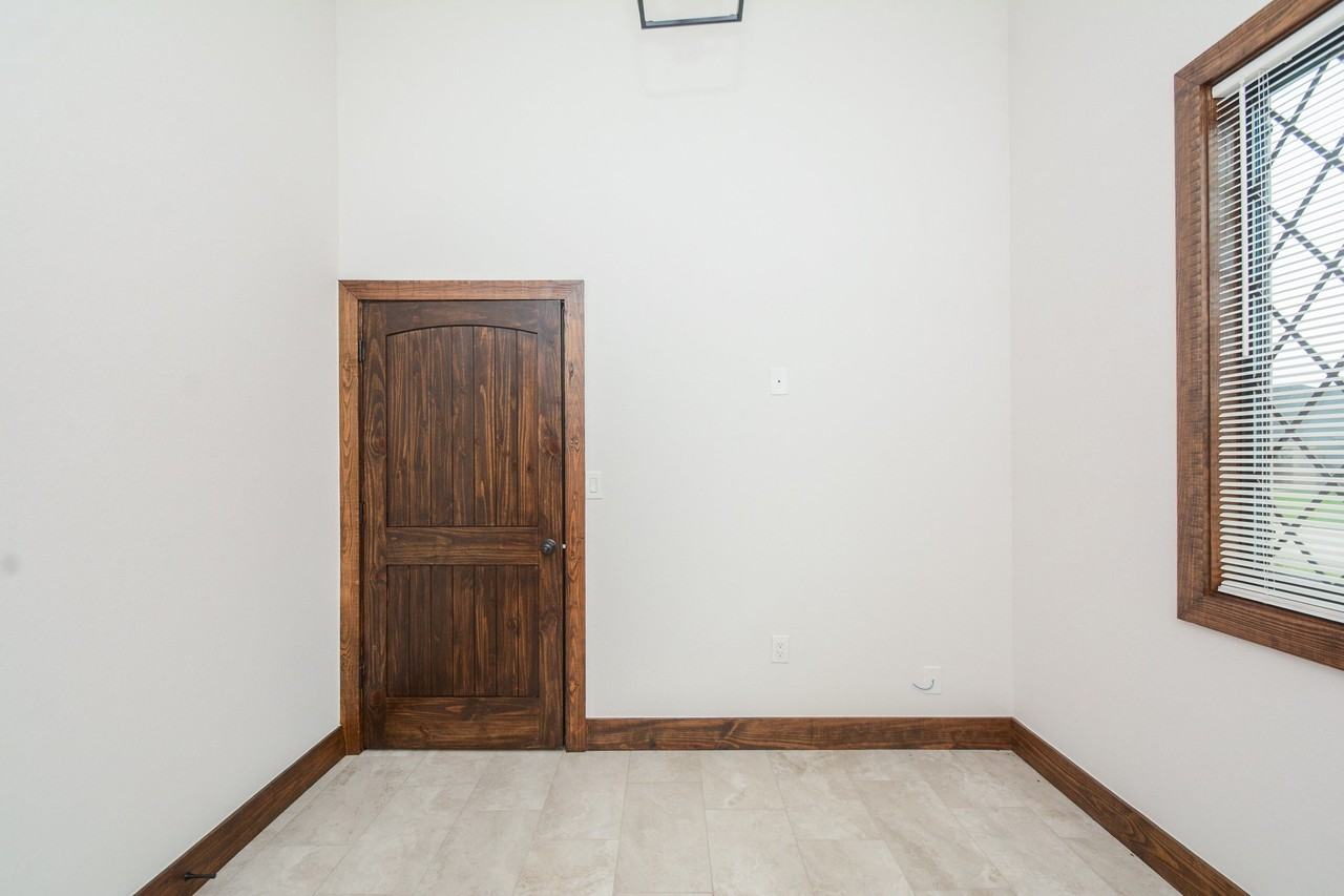 29525B Turnbury Village Dr #29525 - Photo 4 of 32