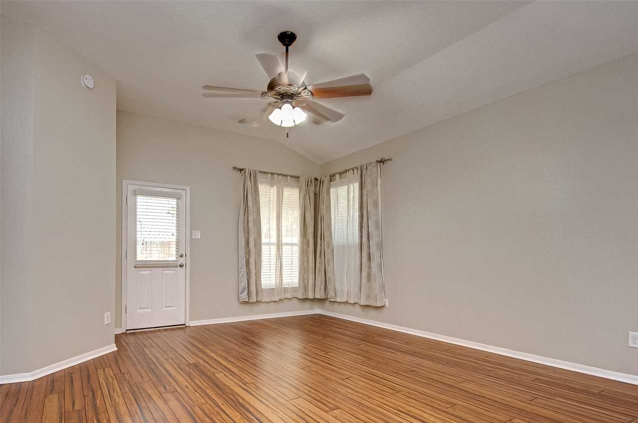 26439 Richwood Oaks Dr #26439 - Photo 3 of 31