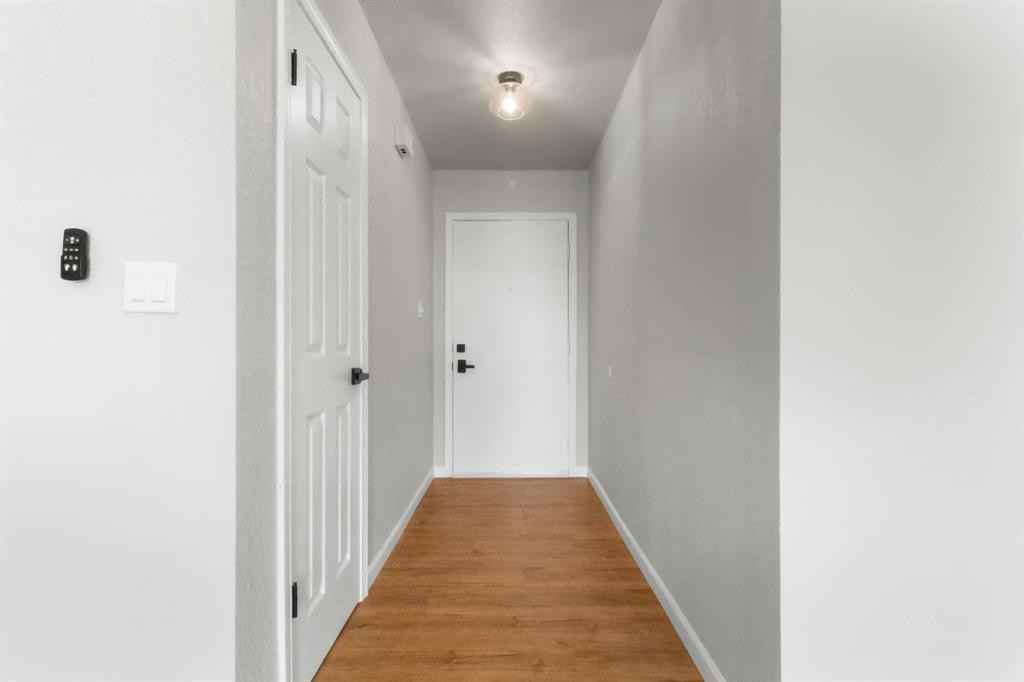 414 Hallmark Dr #414 - Photo 4 of 31