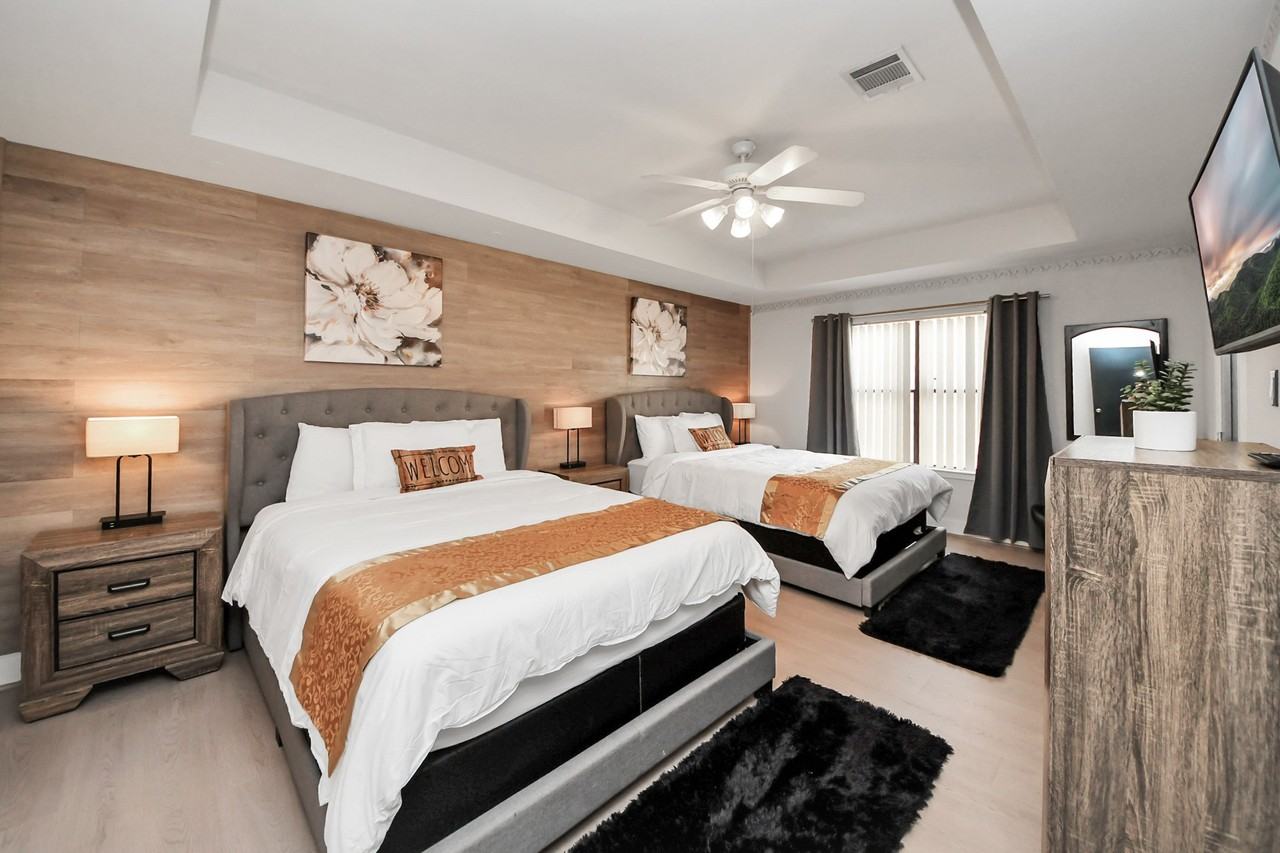 9715 Riddlewood Ln #9715 - Photo 4 of 43