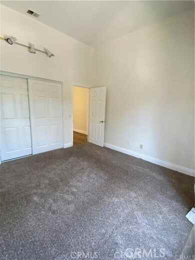 14 Hillgate Pl #14 - Photo 3 of 20