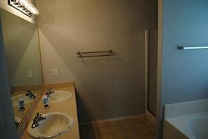 109 Glenview Dr #109 - Photo 2 of 17