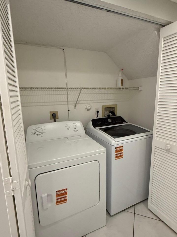 22492 Middletown Dr #22492 - Photo 3 of 37