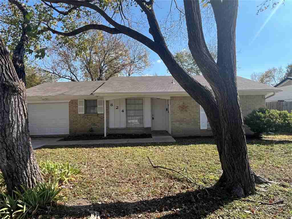 824 Johnnie Row #824 - Photo 3 of 25