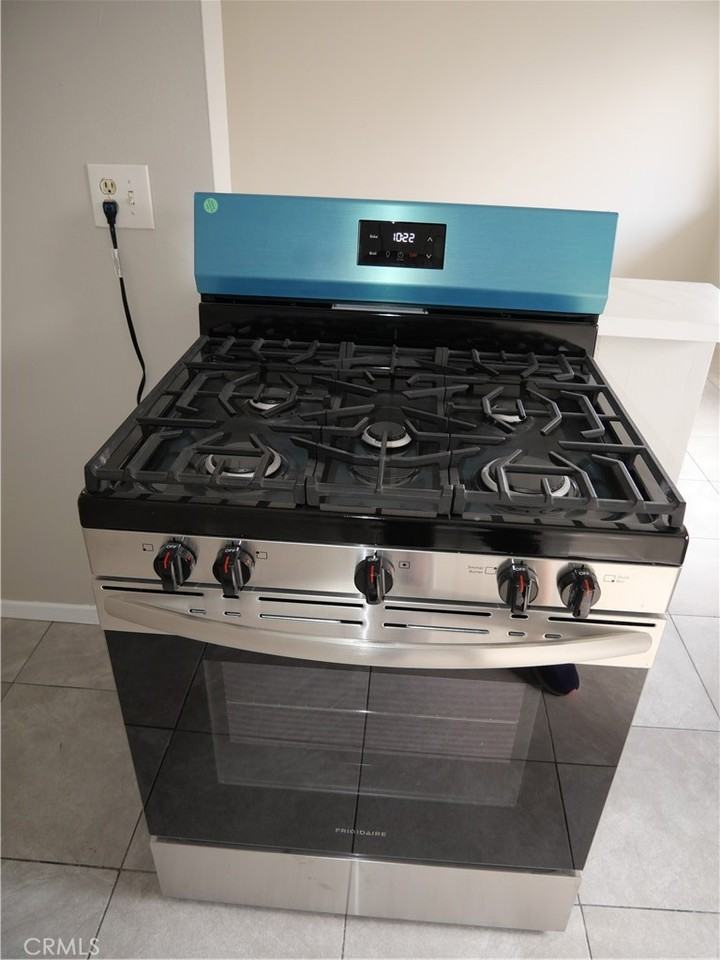 513 E Walnut St #513C