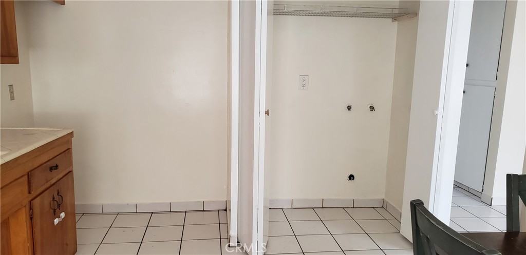 901 Carob Way #901E - Photo 2 of 10