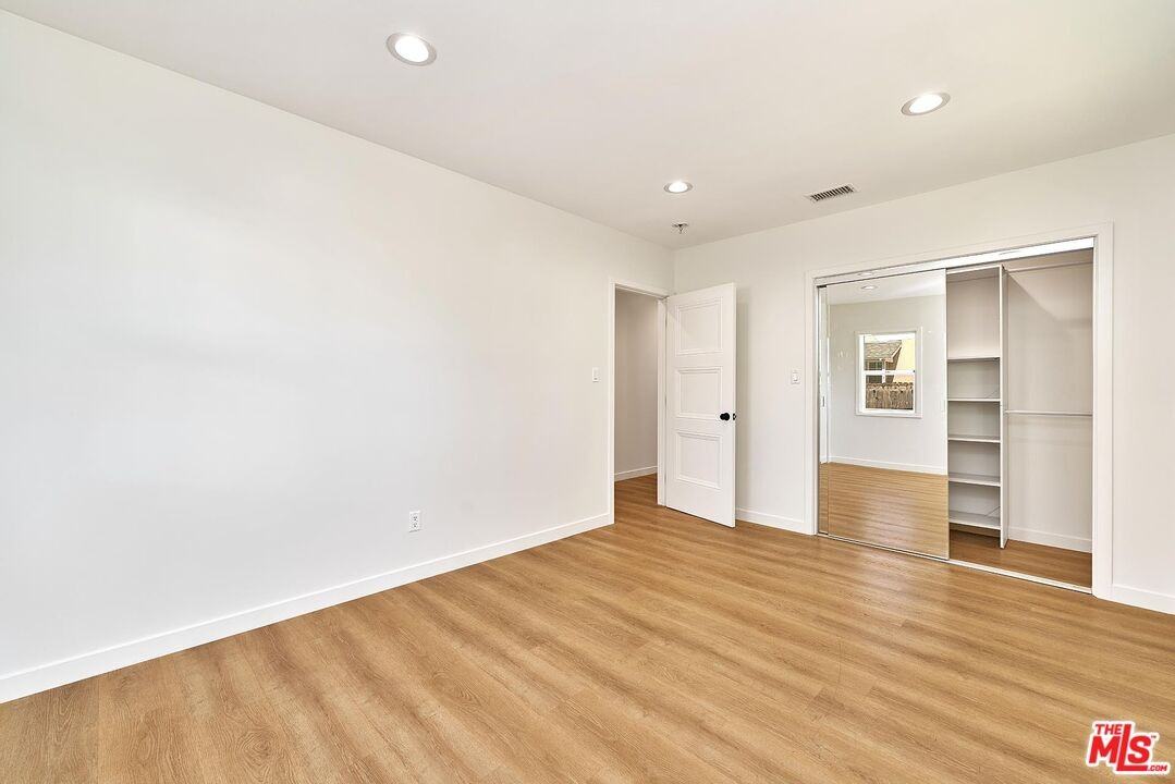 6443 Columbus Ave #6443 - Photo 3 of 24