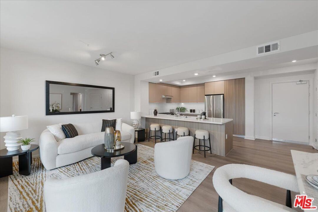 860 E Valley Blvd #860 - Photo 4 of 19