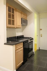 94 Christopher St #10 - Photo 5 of 7