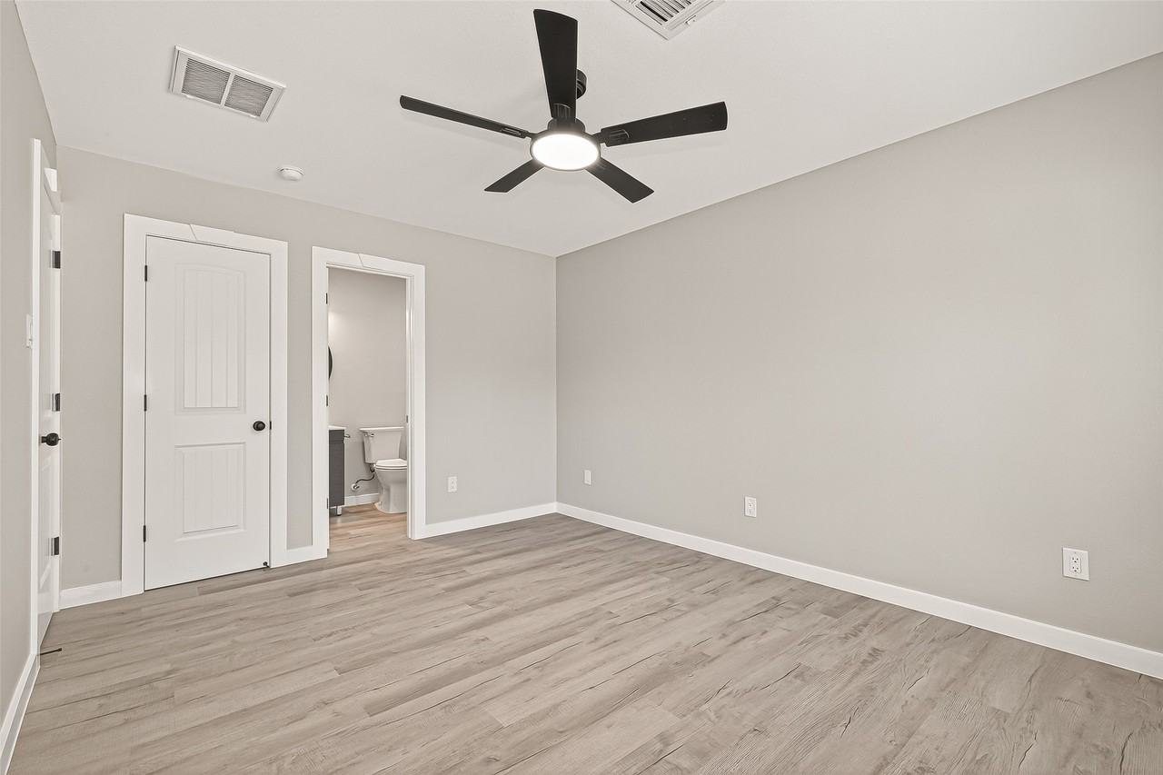 10531 Royal Oaks Dr #10531 - Photo 6 of 46