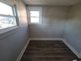 featured image of 717 N Main St #1