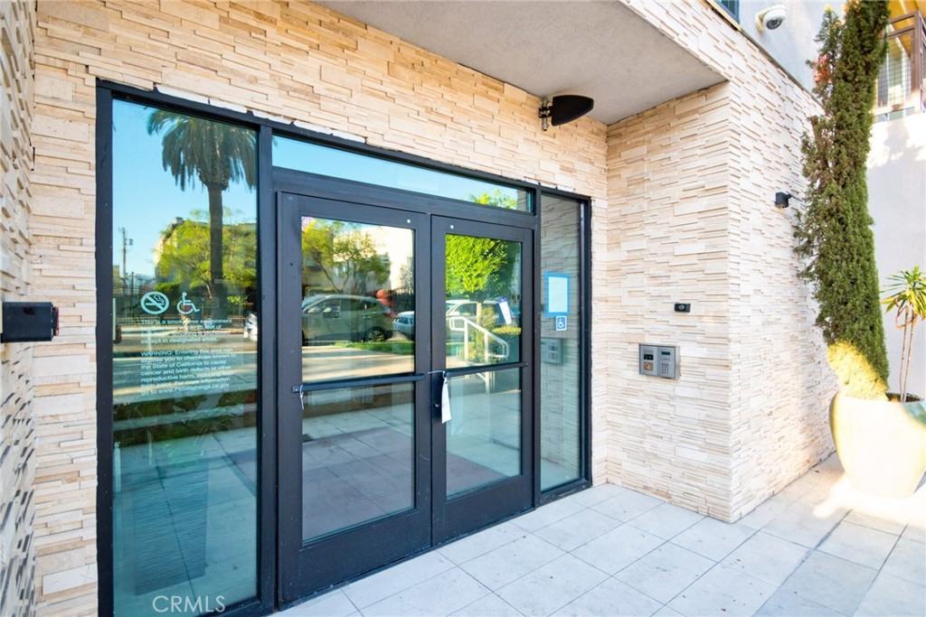 2939 Leeward Ave #2939-512 - Photo 7 of 21