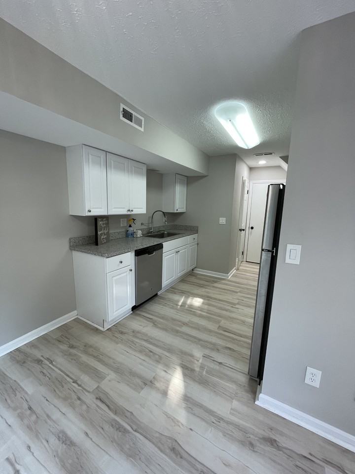 22257 River Walk Rd - Photo 7 of 33