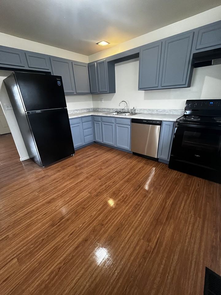 2455 Merriway Ln #NA - Photo 6 of 11