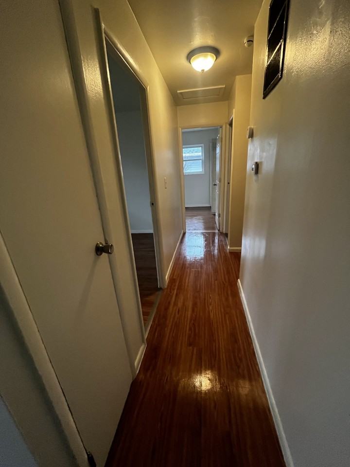 2455 Merriway Ln #NA - Photo 7 of 11