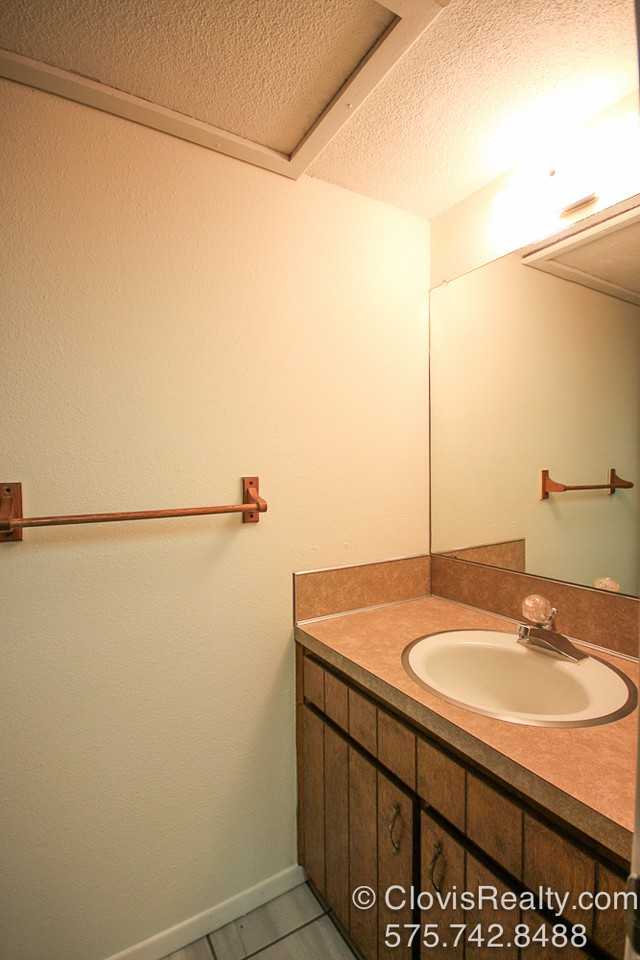 3512 Adenmor Ct #B - Photo 6 of 17