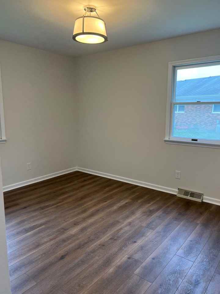 141 Raine St #141 - Photo 4 of 8