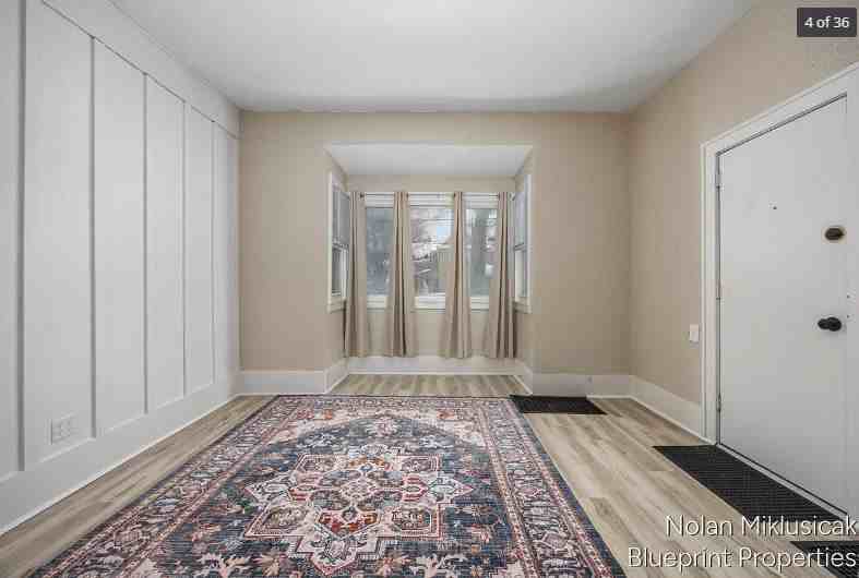 700 Broadway Ave Nw #1 - Photo 3 of 37