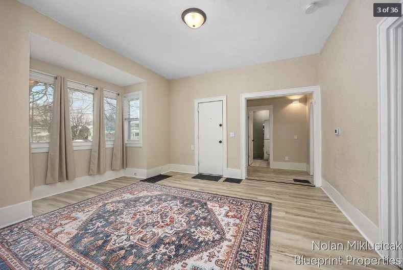 700 Broadway Ave Nw #1 - Photo 4 of 37