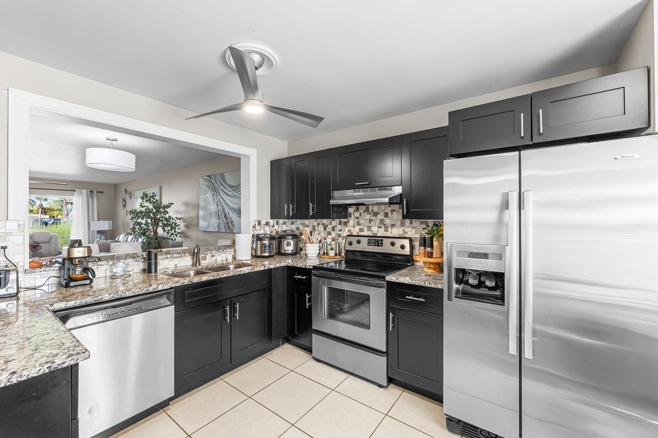 1358 Derbyshire Ct #F102 - Photo 3 of 20