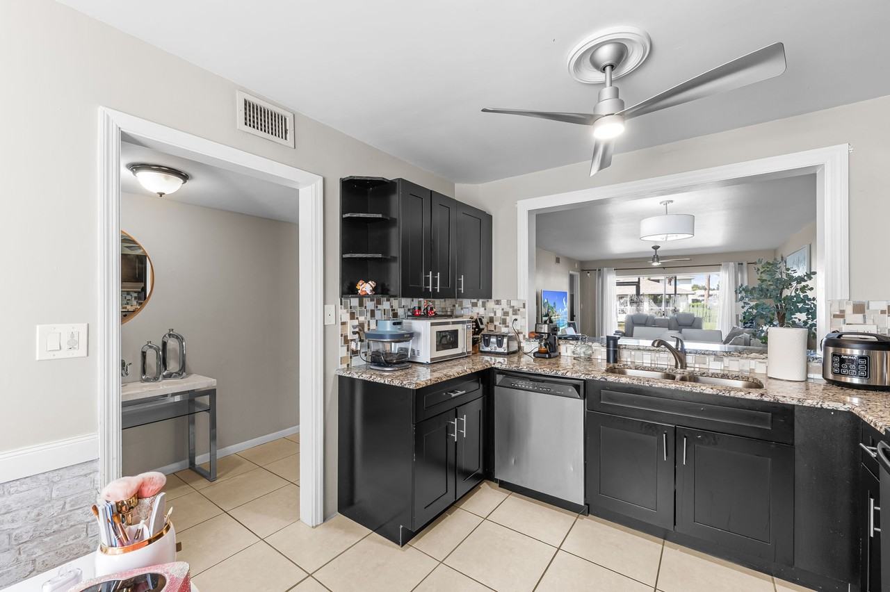 1358 Derbyshire Ct #F102 - Photo 4 of 20