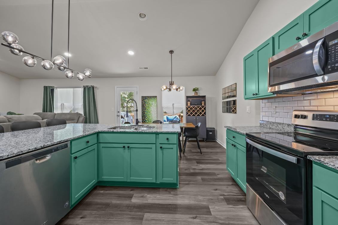 1405 Amberlight Cir #82 - Photo 6 of 17