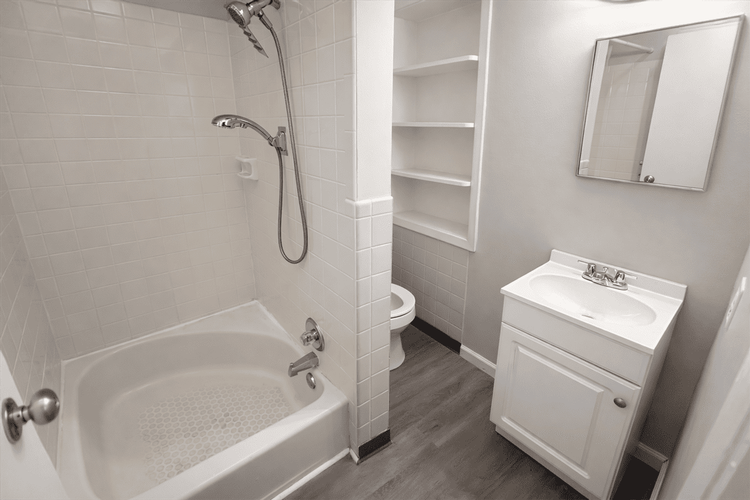 116 N Grimes St #A - Photo 6 of 8