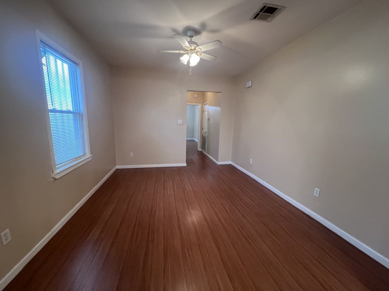 1137 Deslonde St #1137 - Photo 3 of 11