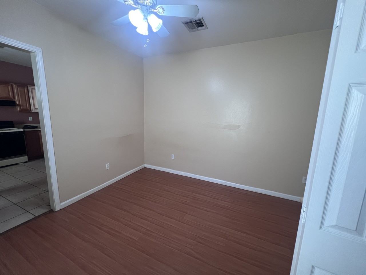 1137 Deslonde St #1137 - Photo 4 of 11