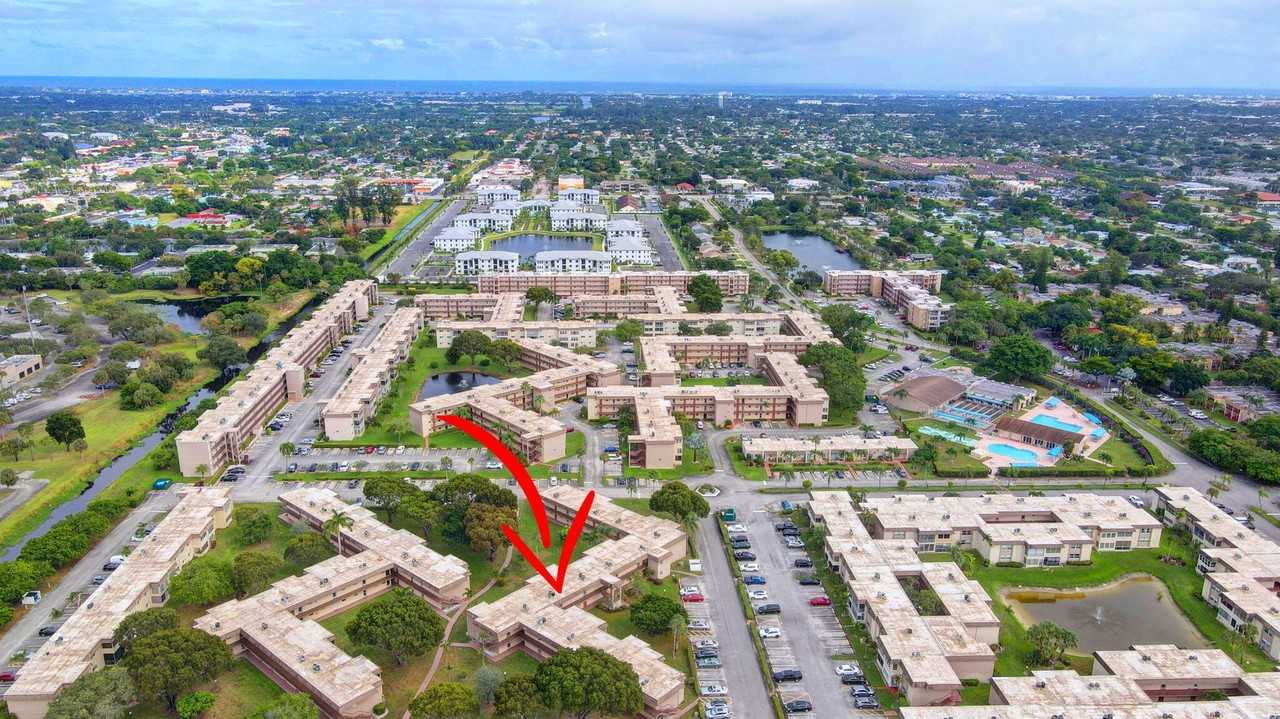 702 Lori Dr #702-194 - Photo 3 of 41