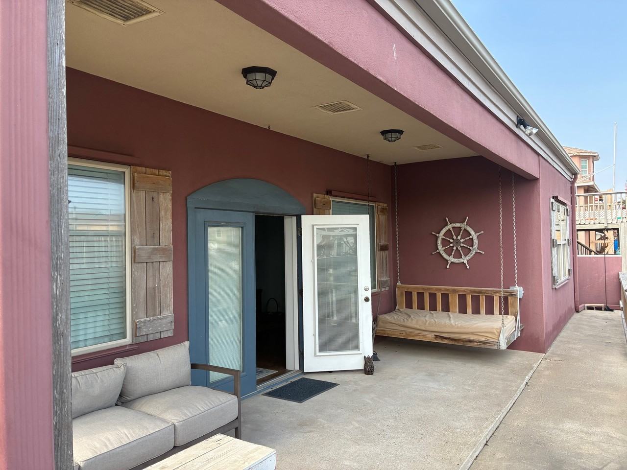 902 Pompano Ave #NA - Photo 3 of 16