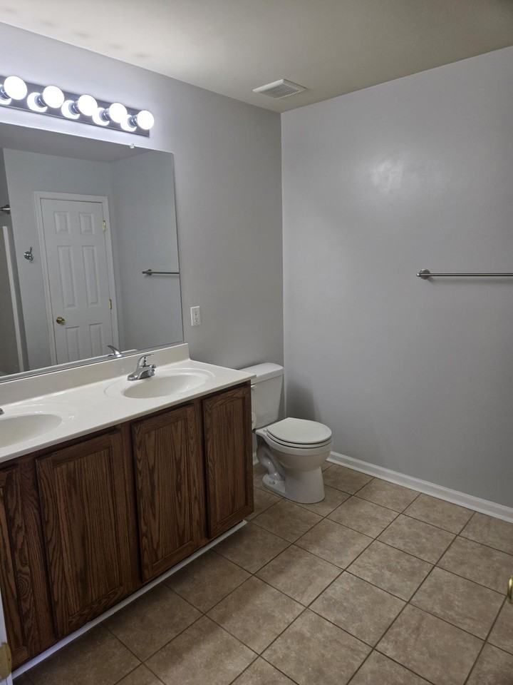 127 Park Place Dr #127 - Photo 6 of 15