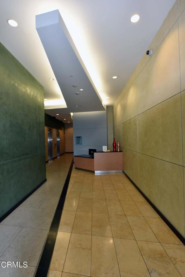 175 S Lake Ave #175-406 - Photo 6 of 12