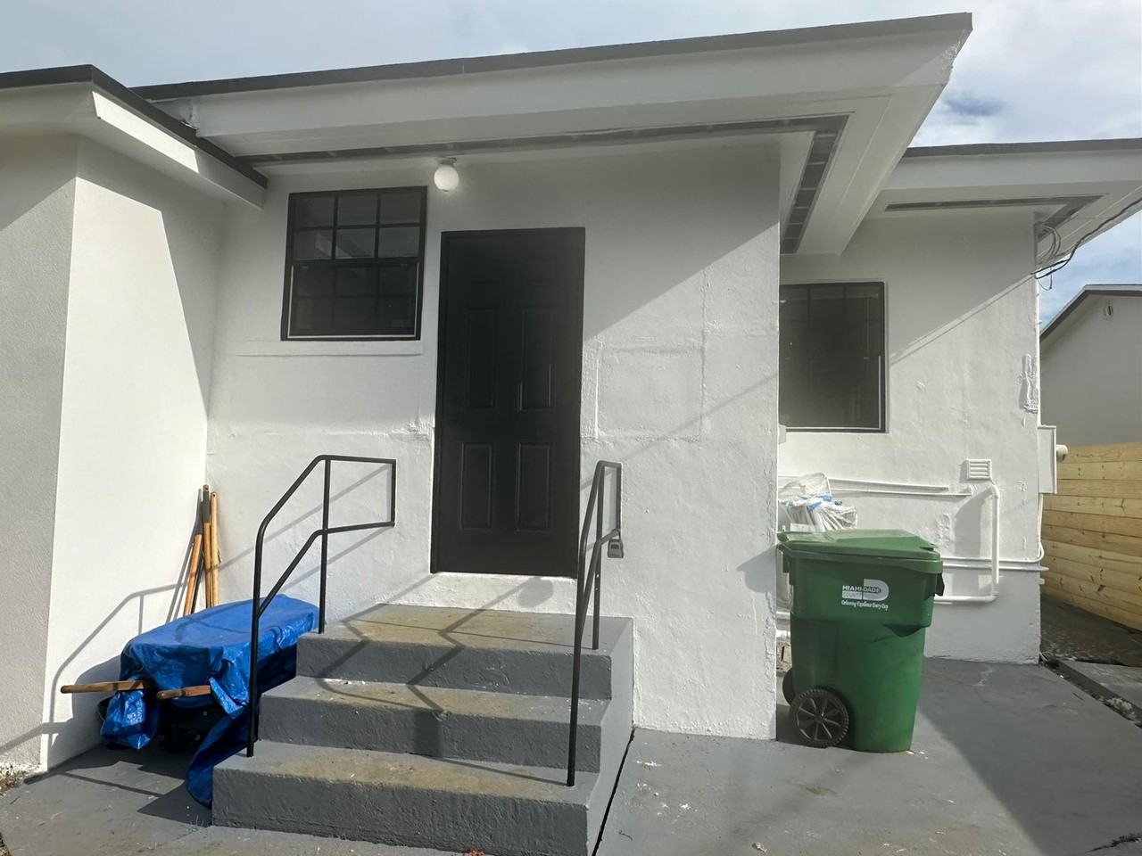 457 Nw 82nd Ter #2 - Photo 4 of 8