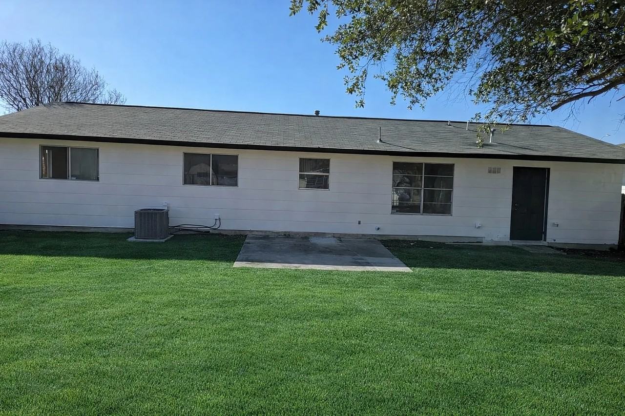 5855 Castle Brook Dr #NA - Photo 2 of 4