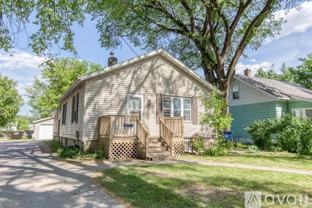 216 10th St N #LOWER - Photo 1 of 1