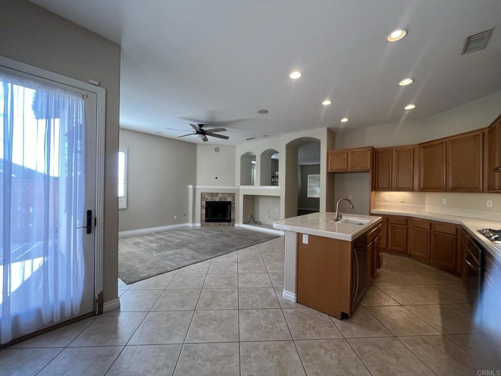 Oak Pl #593 - Photo 7 of 15