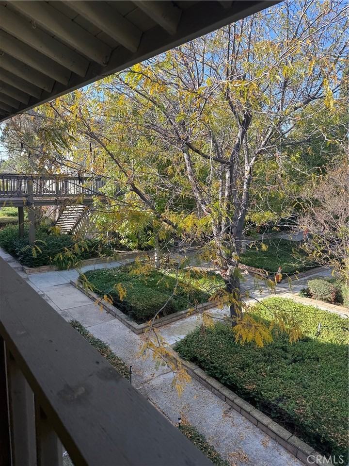 100 S Seranado St #100 - Photo 4 of 10