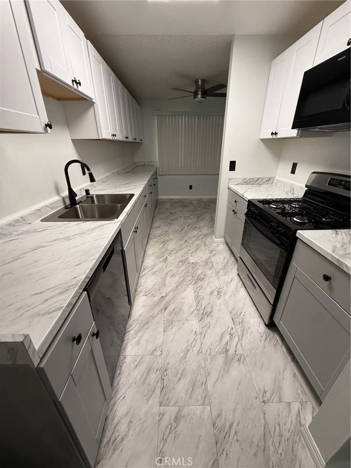 100 S Seranado St #100 - Photo 6 of 10