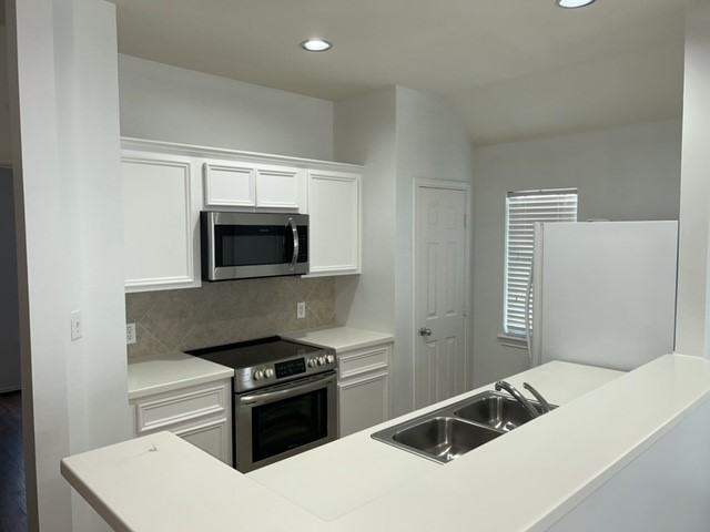 3010 S Heights Hollow Ln #3010 - Photo 7 of 21